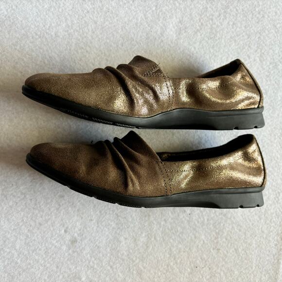 Clarks Womens Jenette Leather Ruched Slip On Loafers Shoes Champagne Size 7.5 - Picture 2 of 6